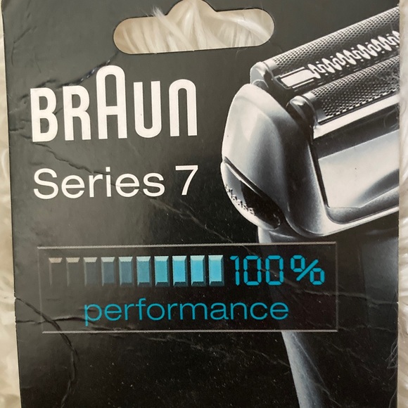 Braun Series 7 Shaving Cassette - Black and Silver - Picture 3 of 8